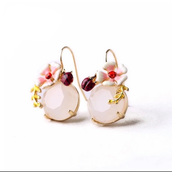 Jewelry - NEW 🌸 Enamel flower quartz & Crystal drop Earring